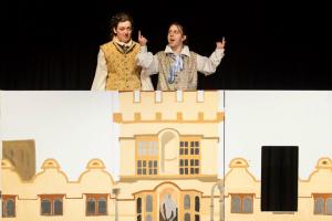 733752_10151350909830981_274359592_n